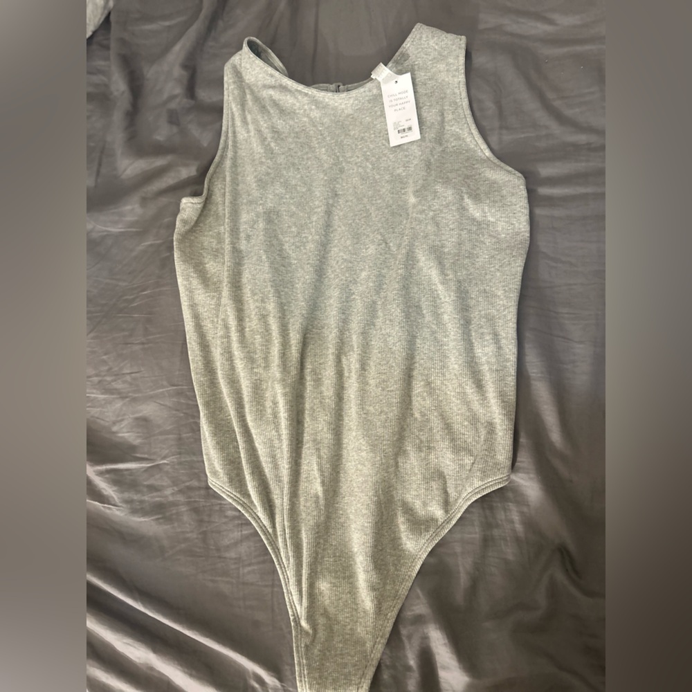 Clinique Light Gray Ribbed bodysuit 22/24